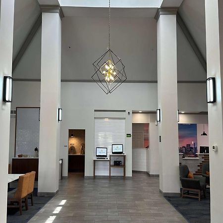 La Quinta Inn & Suites By Wyndham South Holland Bagian luar foto