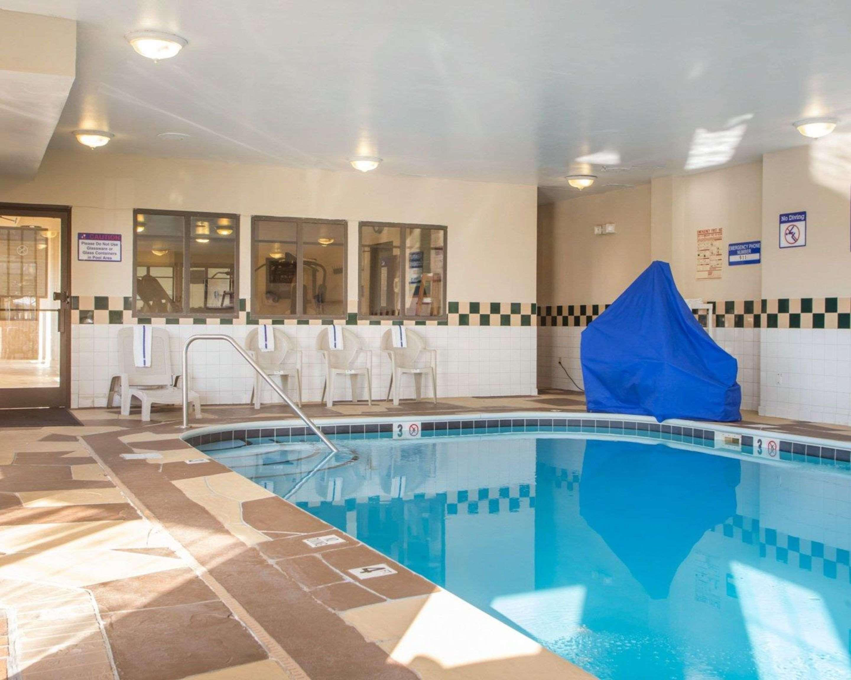 La Quinta Inn & Suites By Wyndham South Holland Bagian luar foto