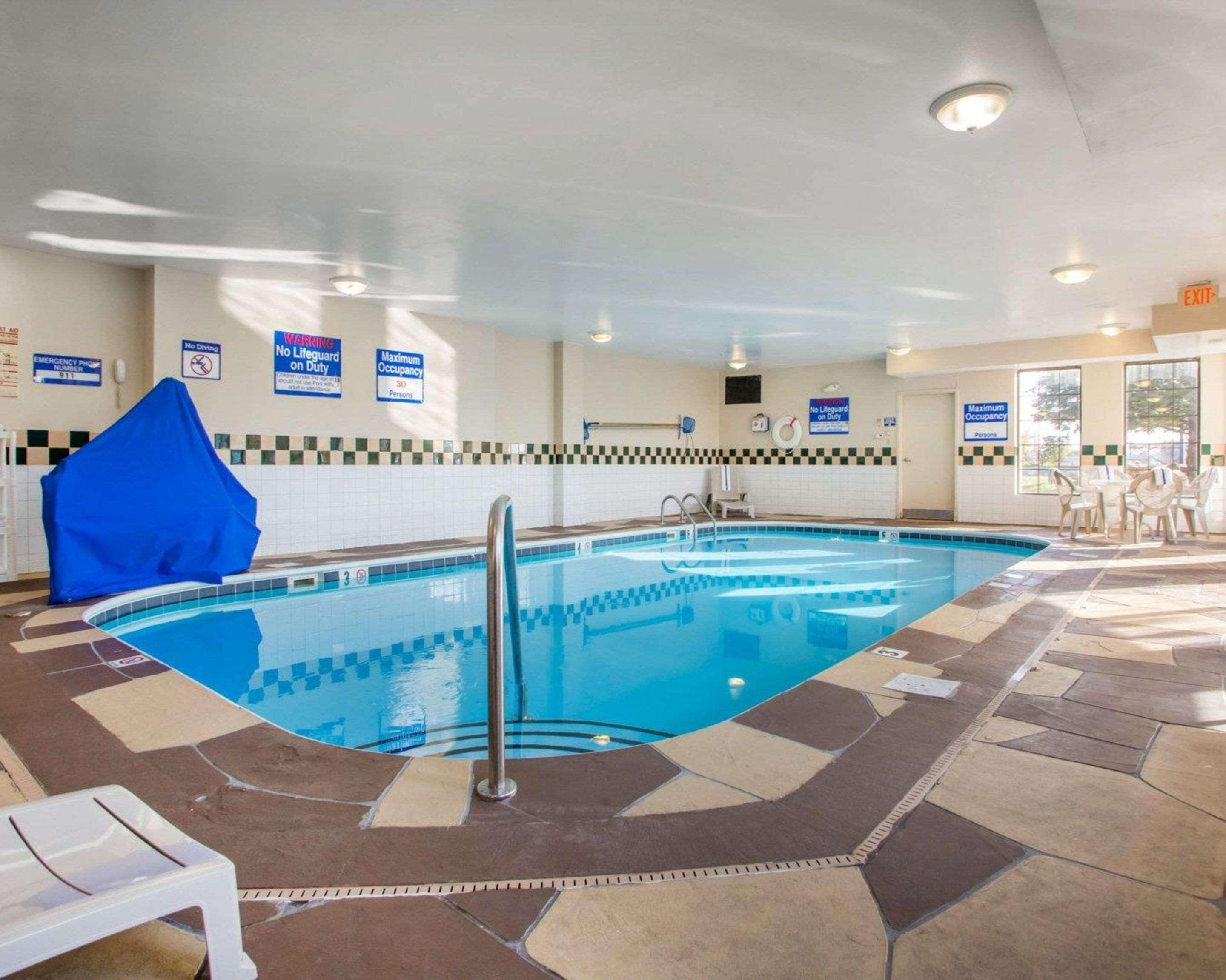 La Quinta Inn & Suites By Wyndham South Holland Bagian luar foto