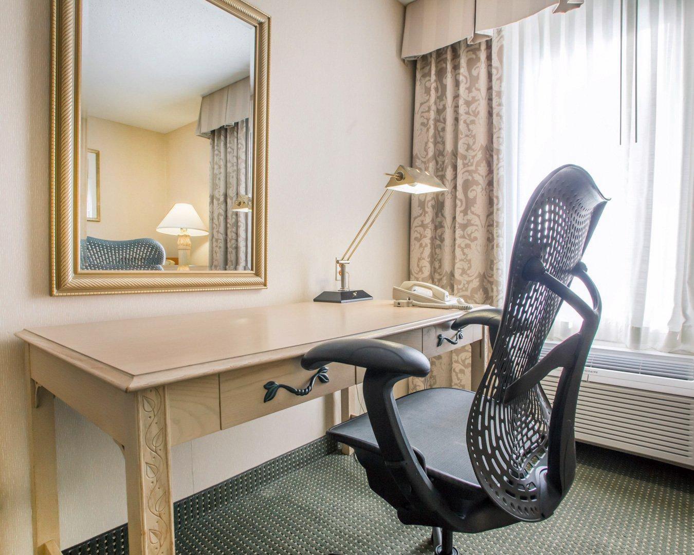 La Quinta Inn & Suites By Wyndham South Holland Bagian luar foto