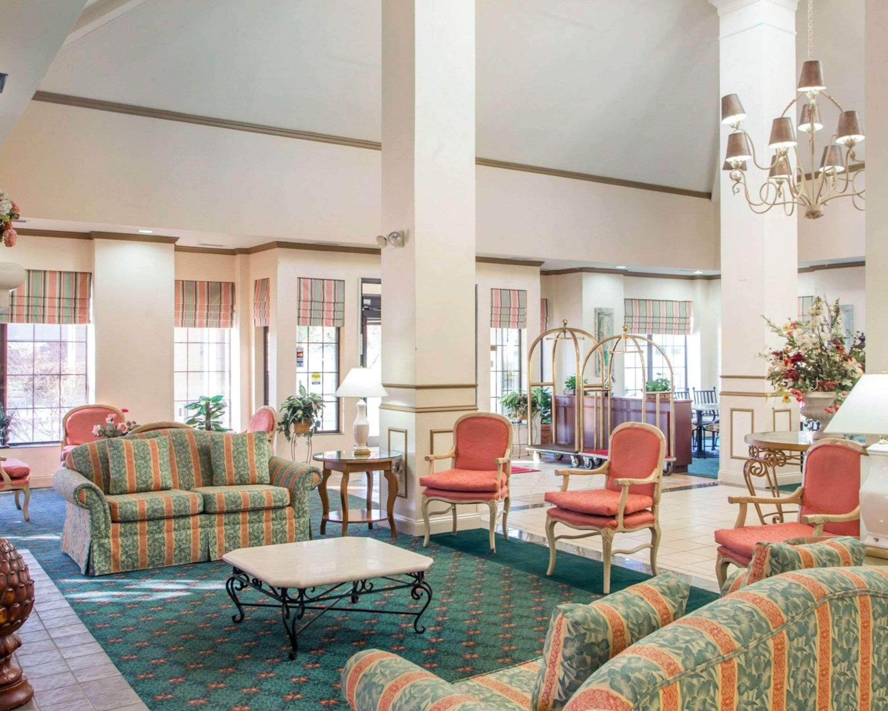 La Quinta Inn & Suites By Wyndham South Holland Bagian luar foto