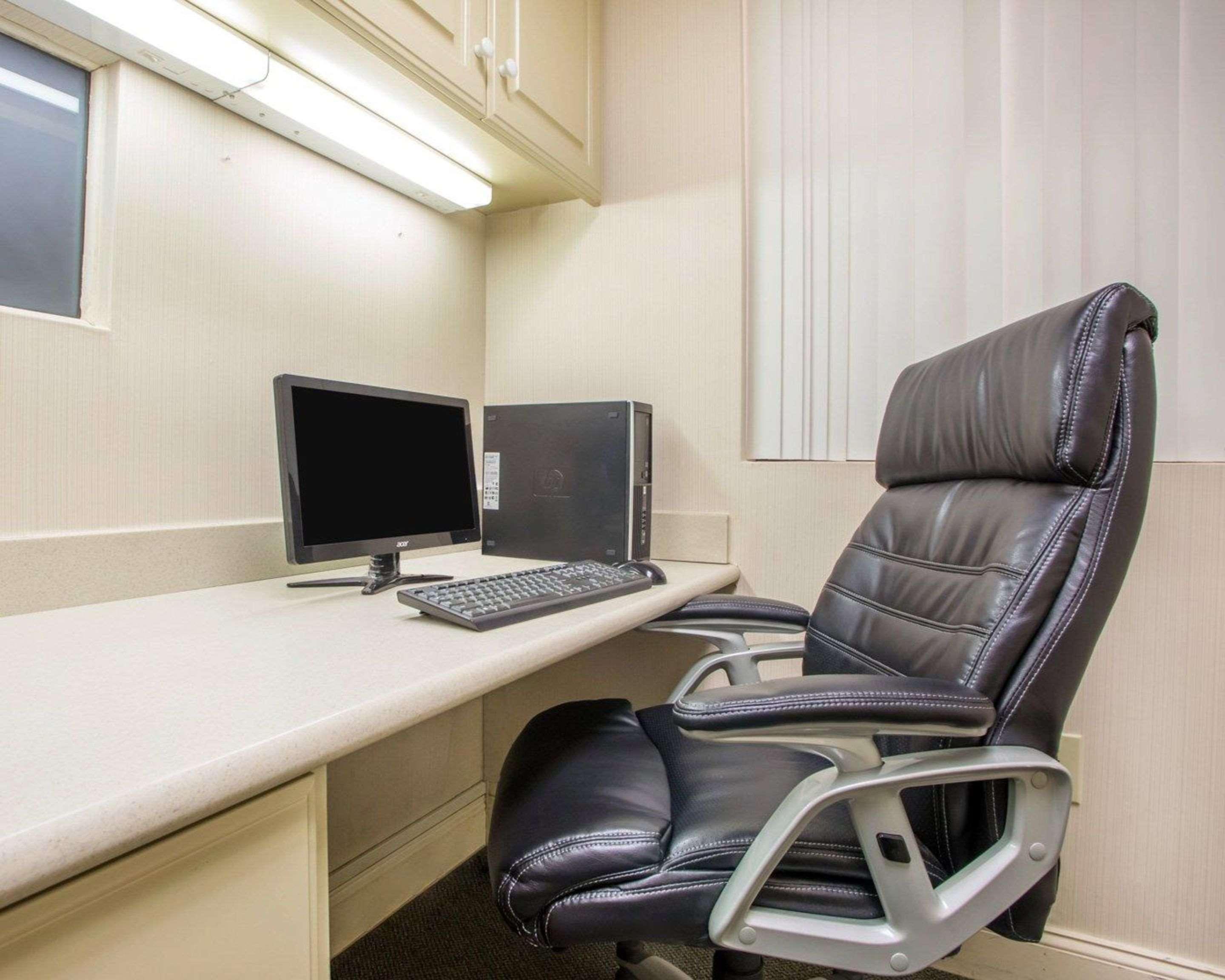 La Quinta Inn & Suites By Wyndham South Holland Bagian luar foto