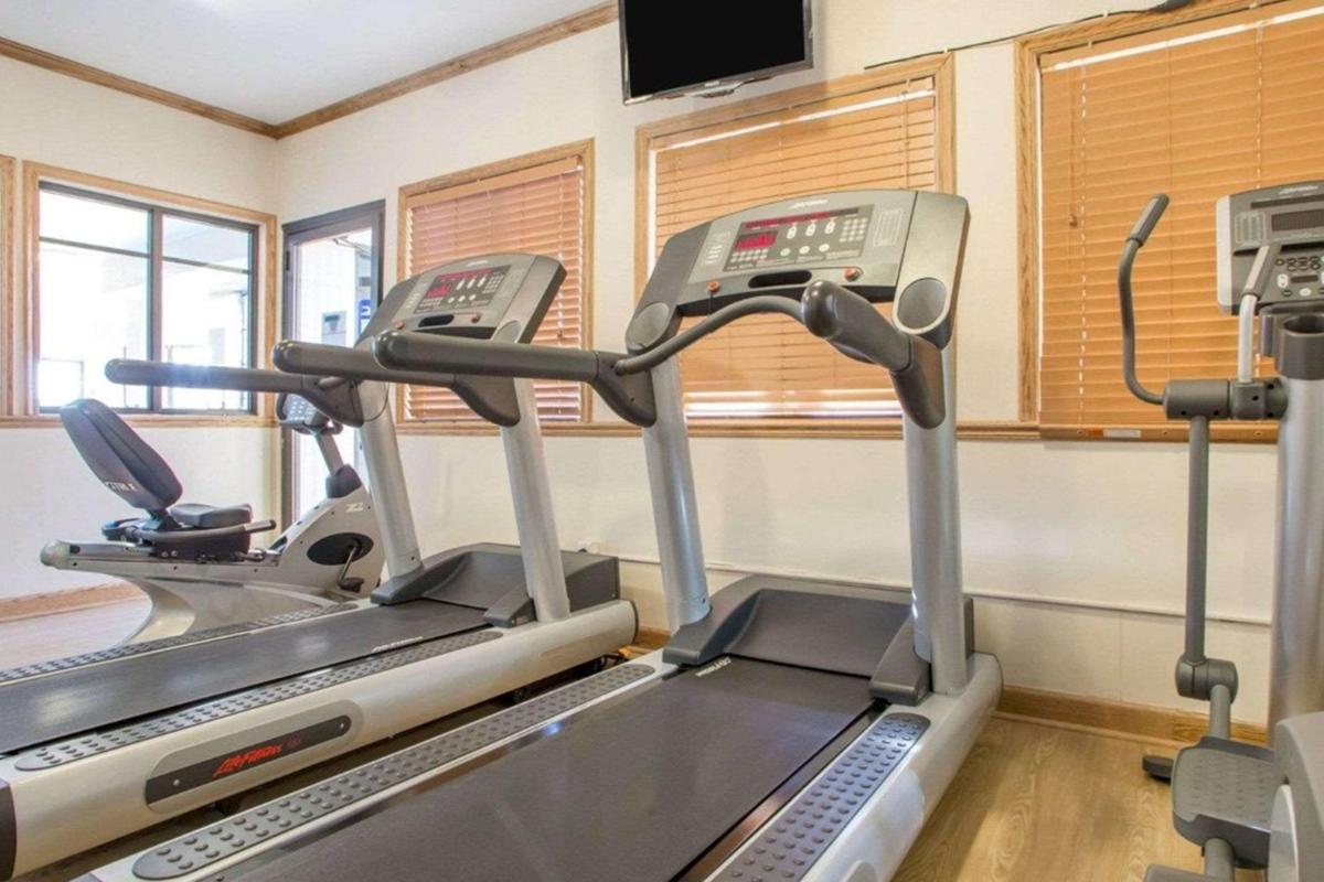 La Quinta Inn & Suites By Wyndham South Holland Bagian luar foto