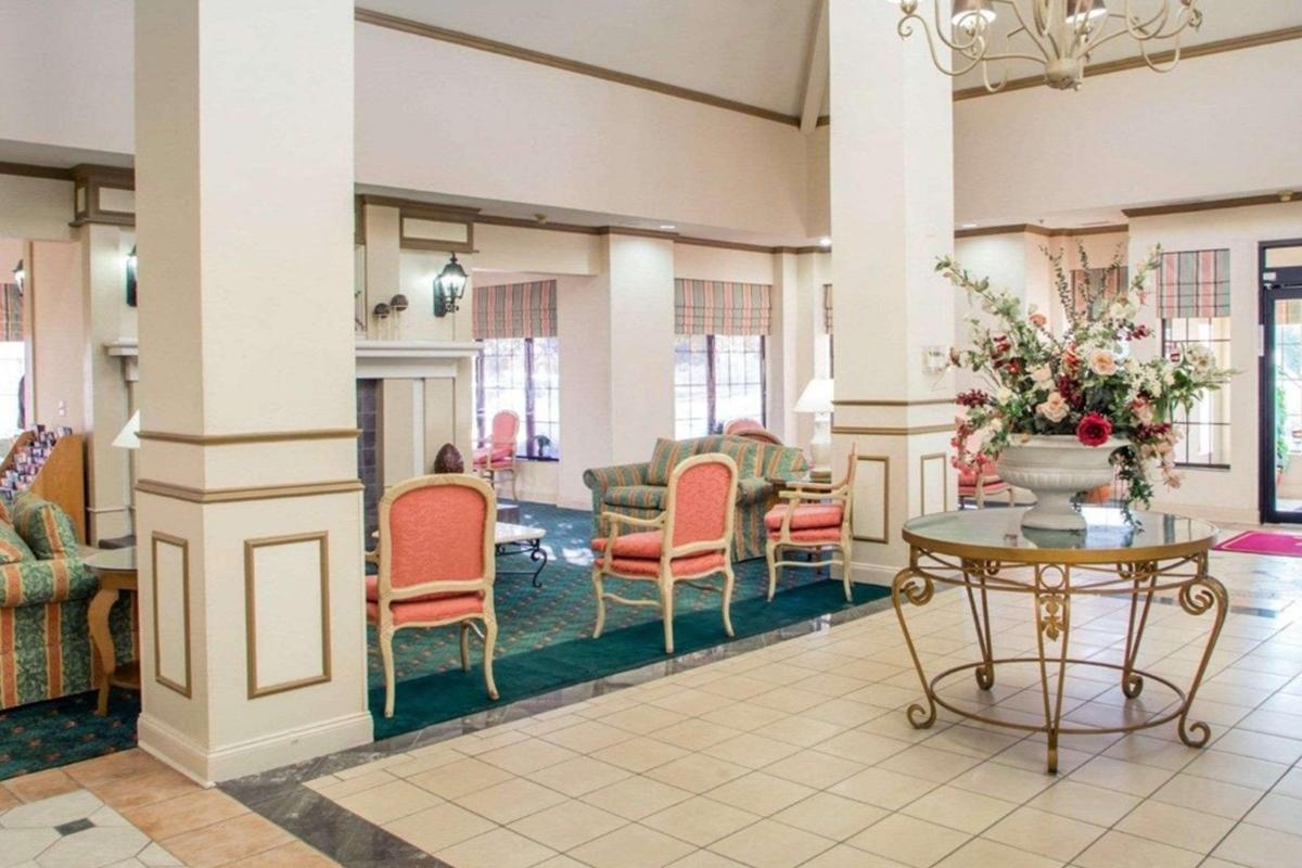 La Quinta Inn & Suites By Wyndham South Holland Bagian luar foto