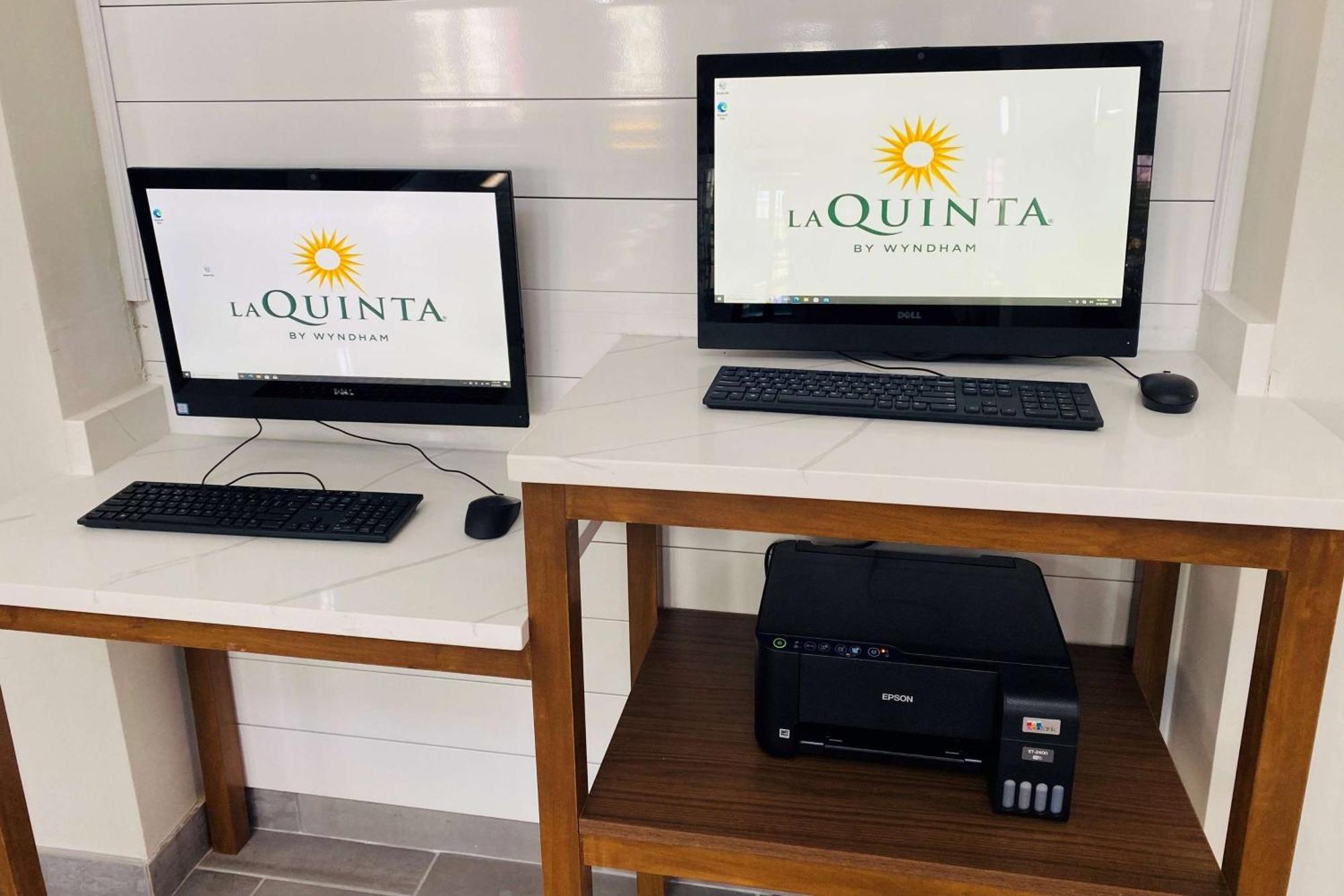 La Quinta Inn & Suites By Wyndham South Holland Bagian luar foto