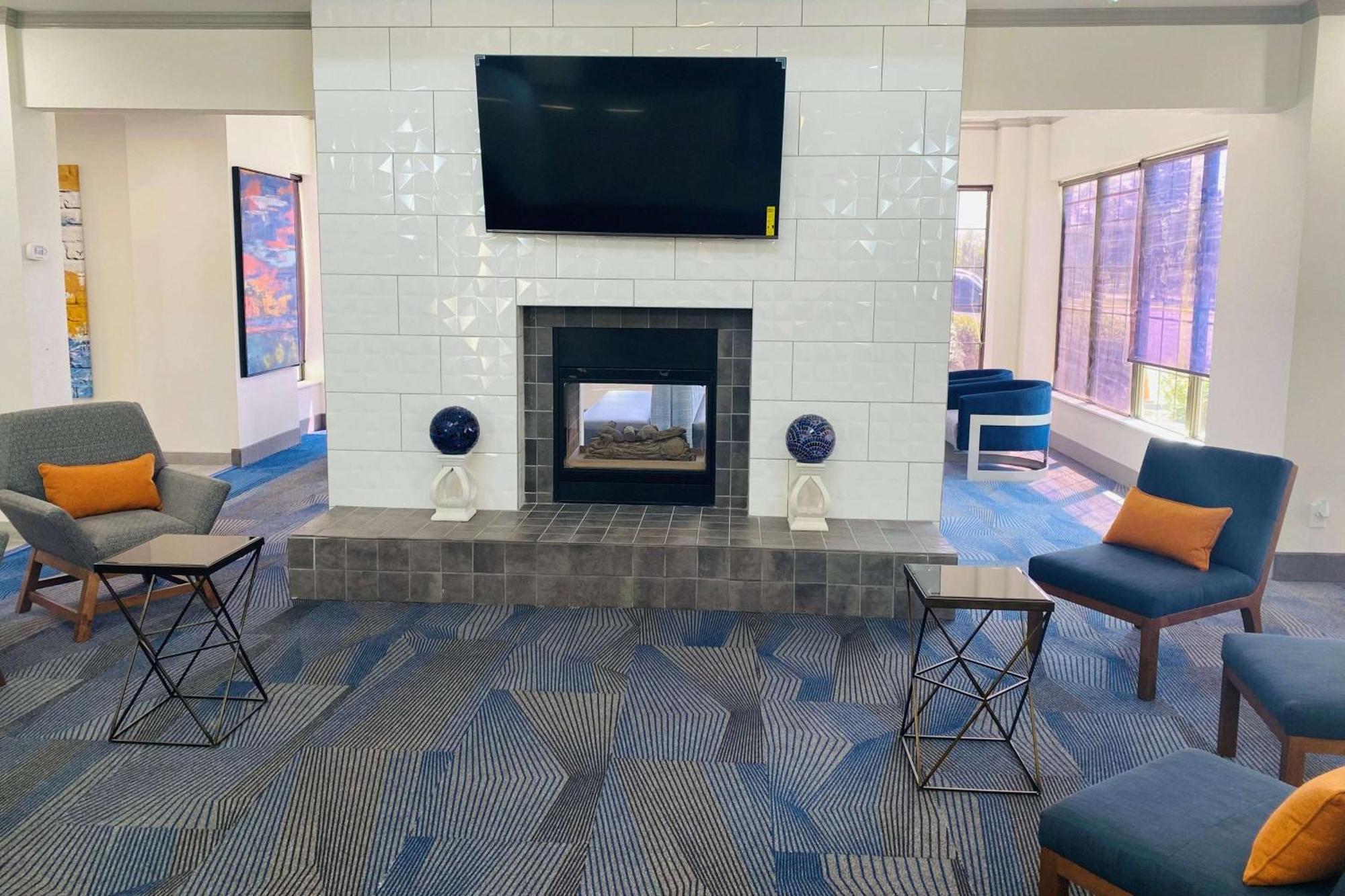 La Quinta Inn & Suites By Wyndham South Holland Bagian luar foto