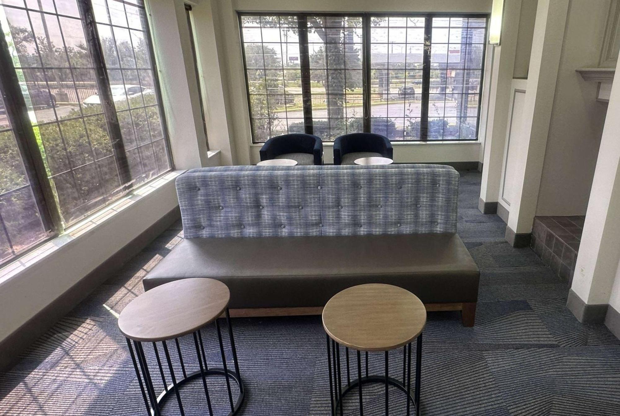 La Quinta Inn & Suites By Wyndham South Holland Bagian luar foto