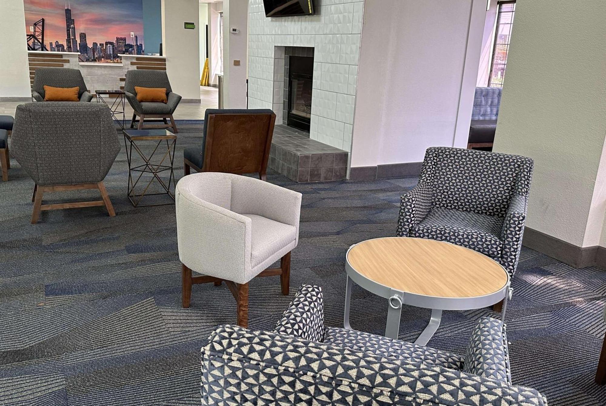 La Quinta Inn & Suites By Wyndham South Holland Bagian luar foto