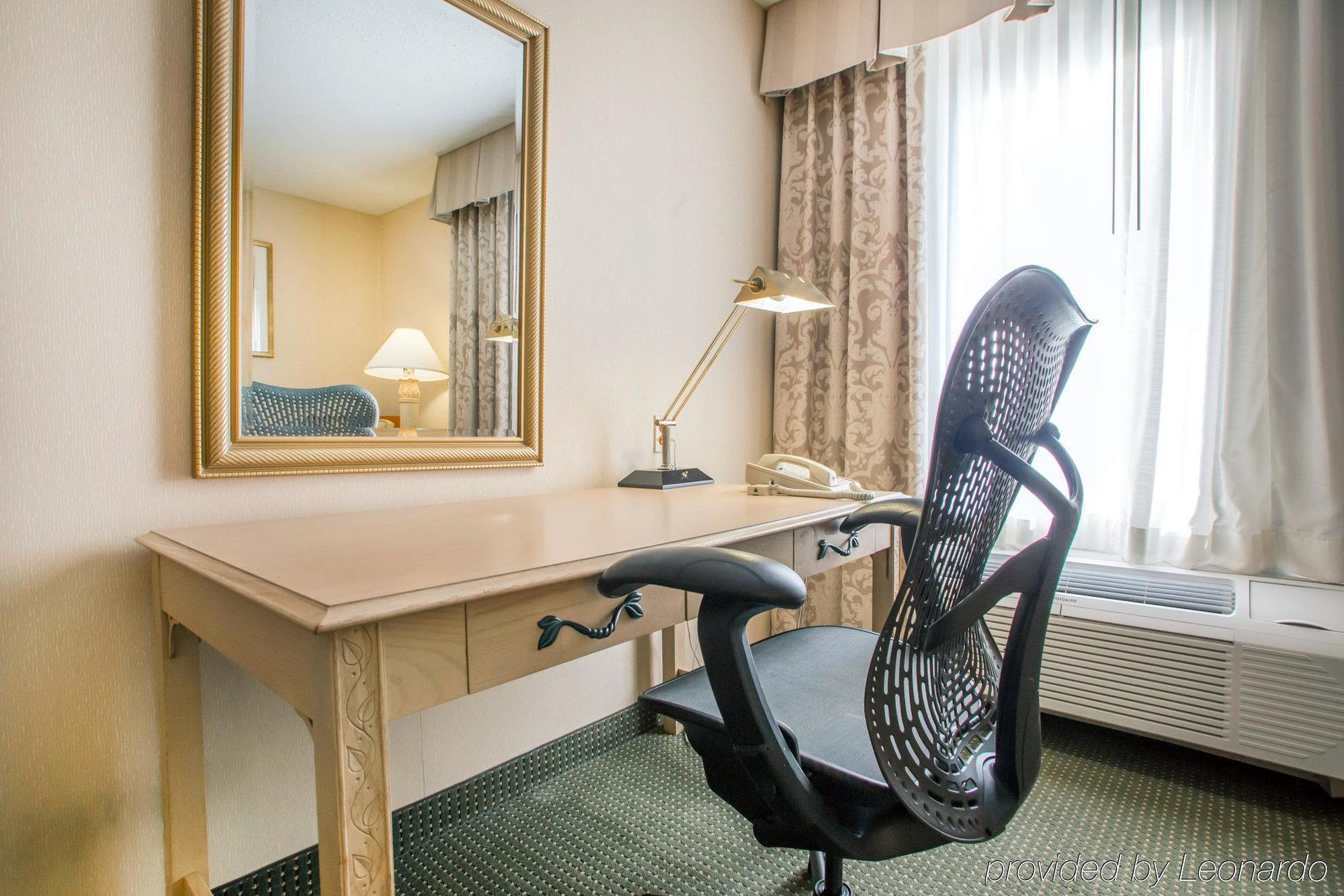 La Quinta Inn & Suites By Wyndham South Holland Bagian luar foto