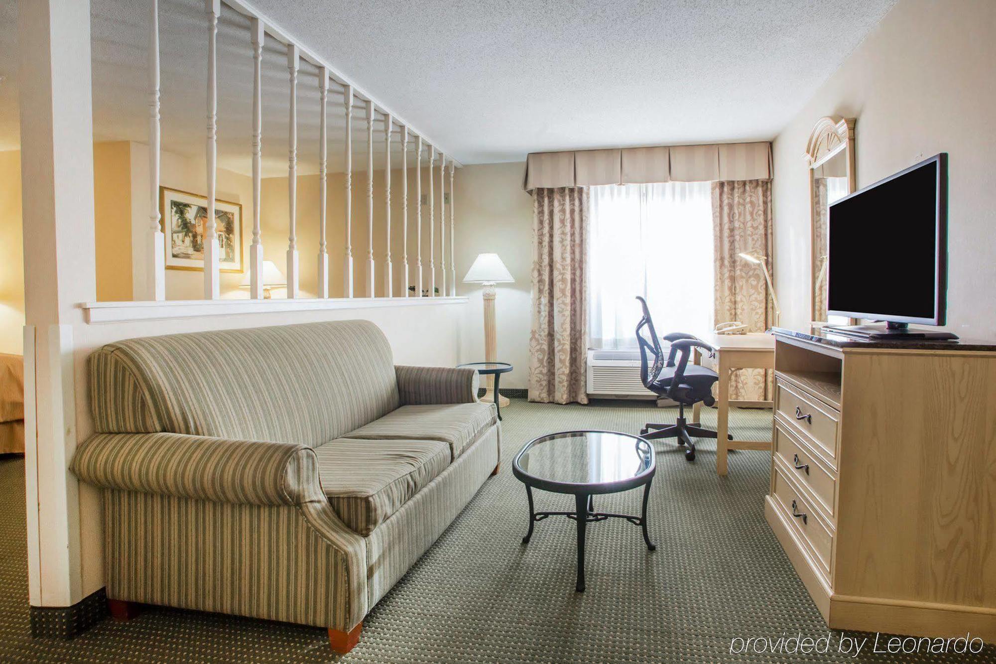 La Quinta Inn & Suites By Wyndham South Holland Bagian luar foto